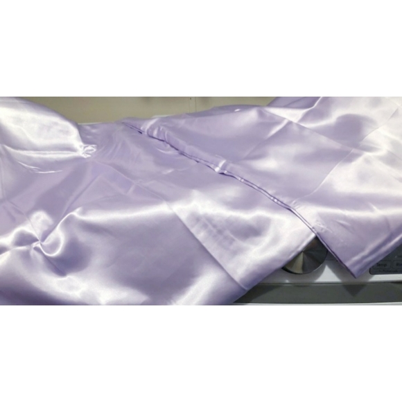 Silk Satin PillowcaseLight Purple, 20x26 in - Picture 7 of 8